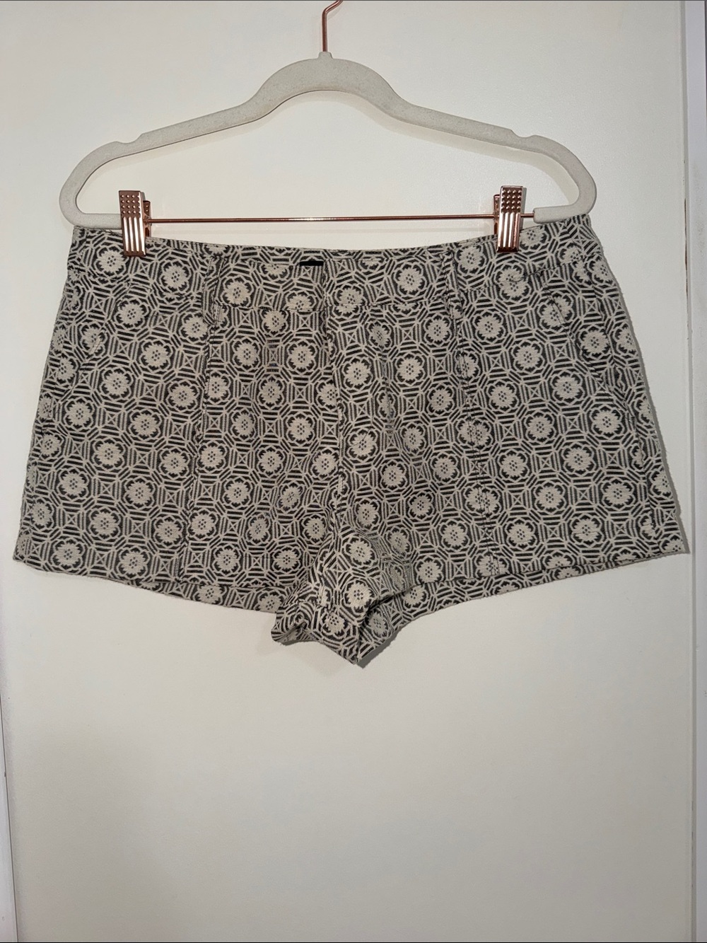 Foreign Exchange Grey and Cream Geometric Shorts | L